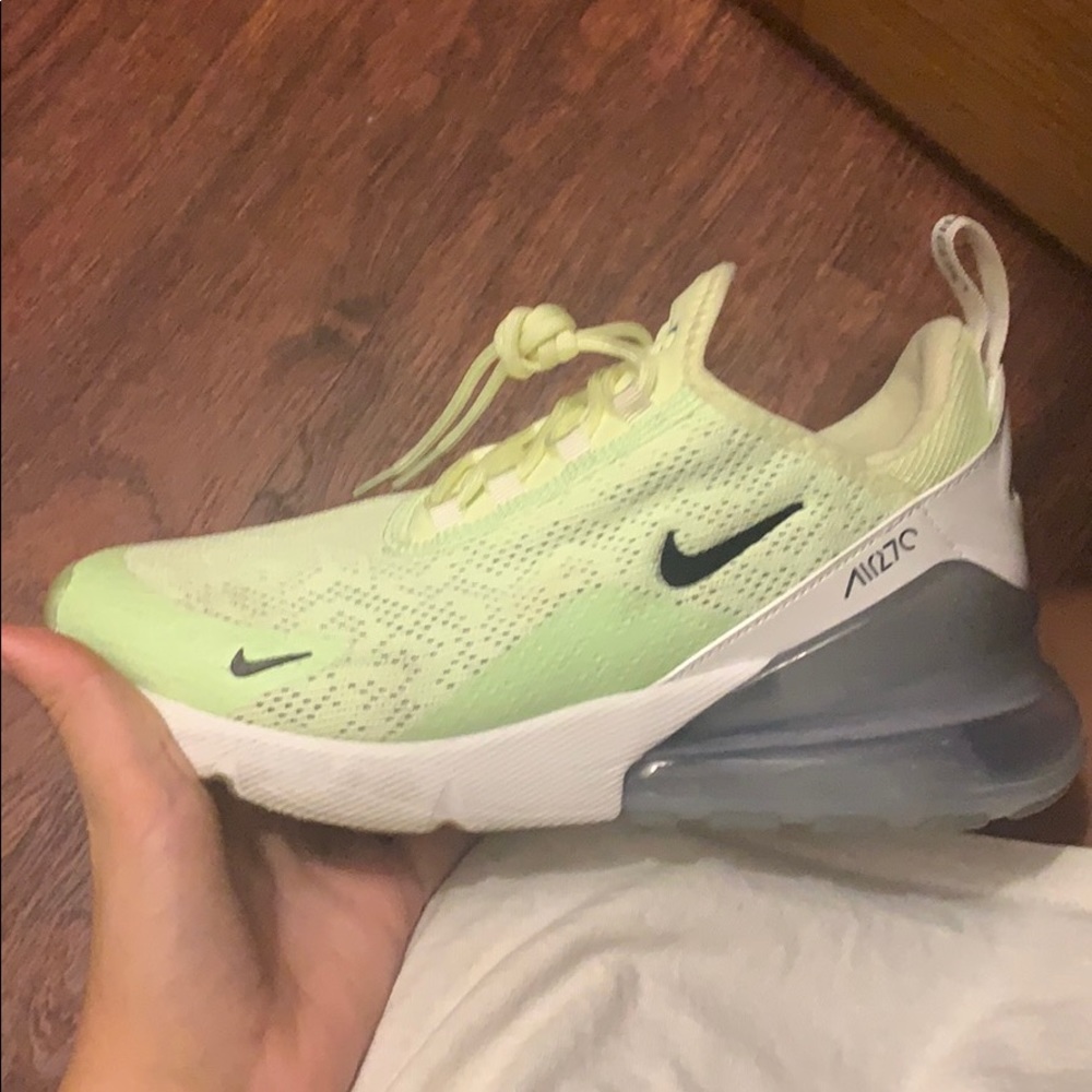 Air max 270- neon green